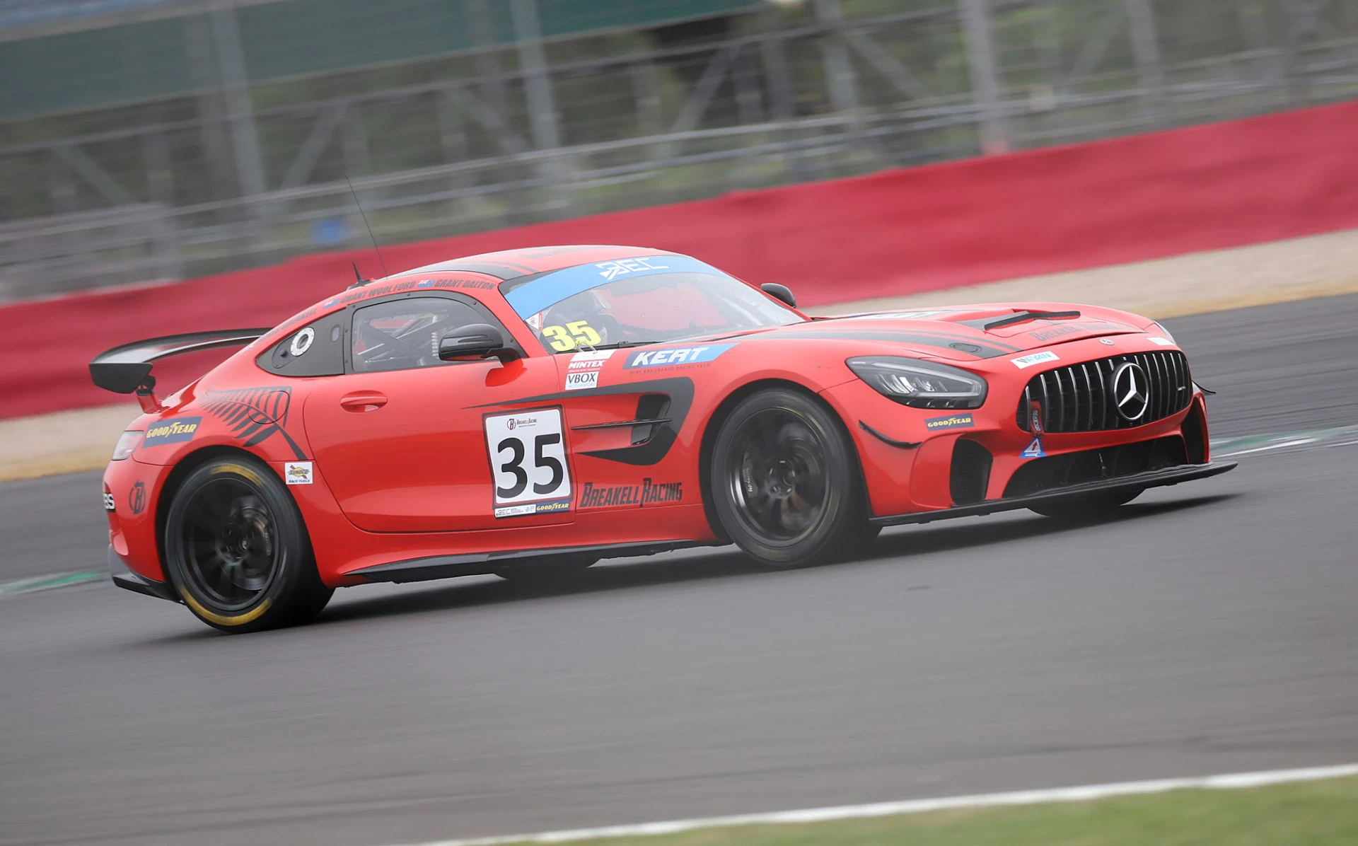 Drive available in the Barcelona 24 hour race
