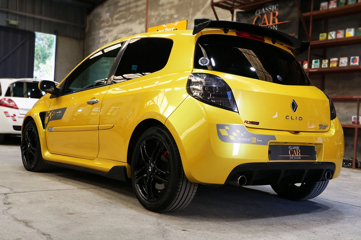 Renault Clio III RS F1 Team R27 – photo 2