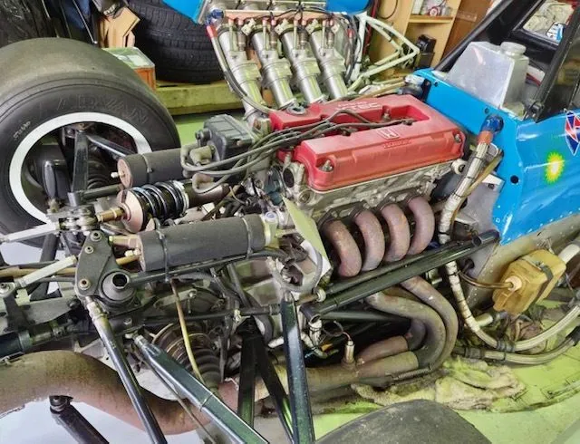 West honda formula4 – photo 2
