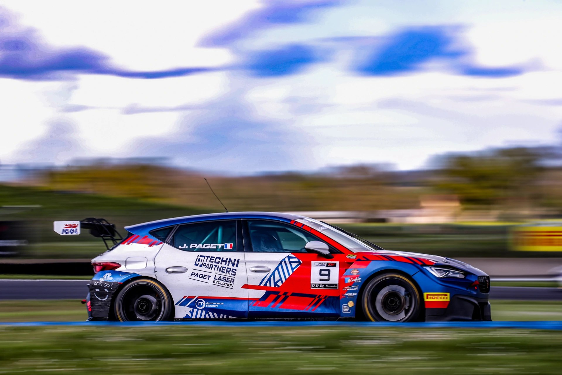Hire Cupra TCR Competicion MK4 - FFSA TC