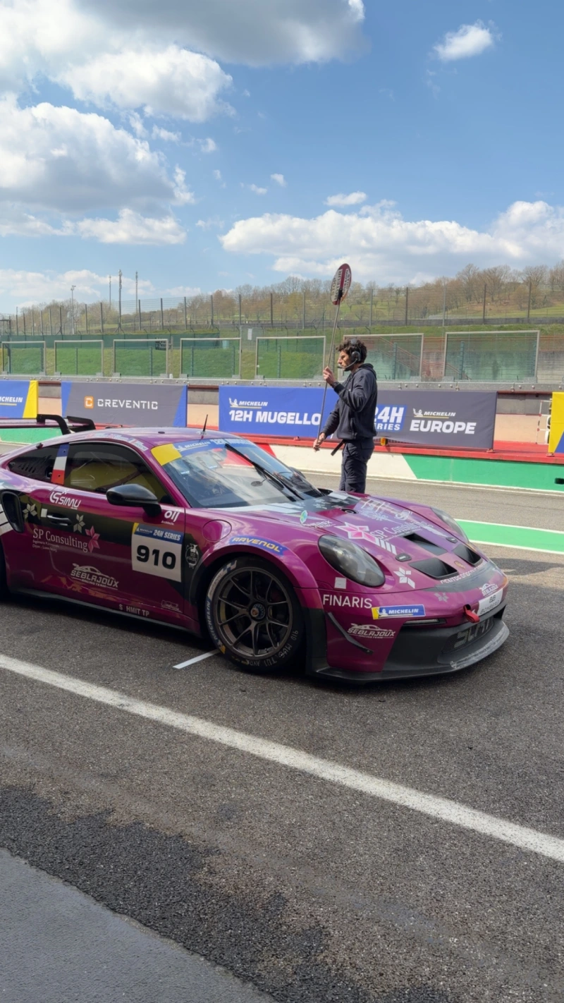 Free-lance Mécanicien sport automobile