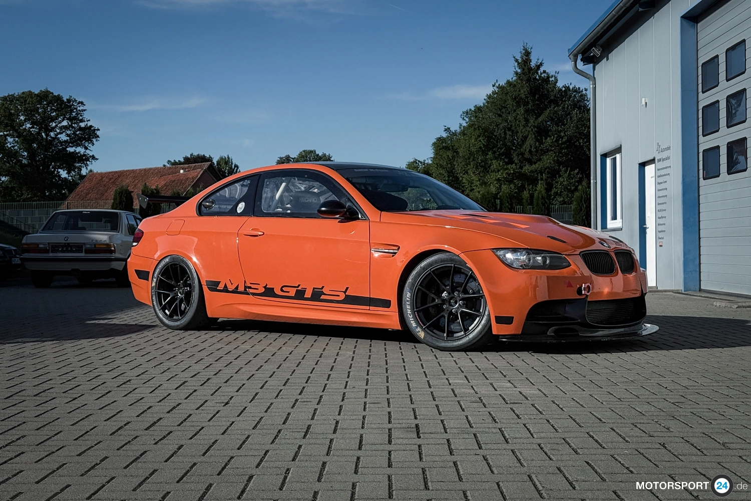 BMW M3 GT4 4,4l Outil de piste – photo 1