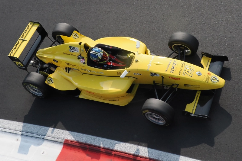 FORMULE RENULT 2.0