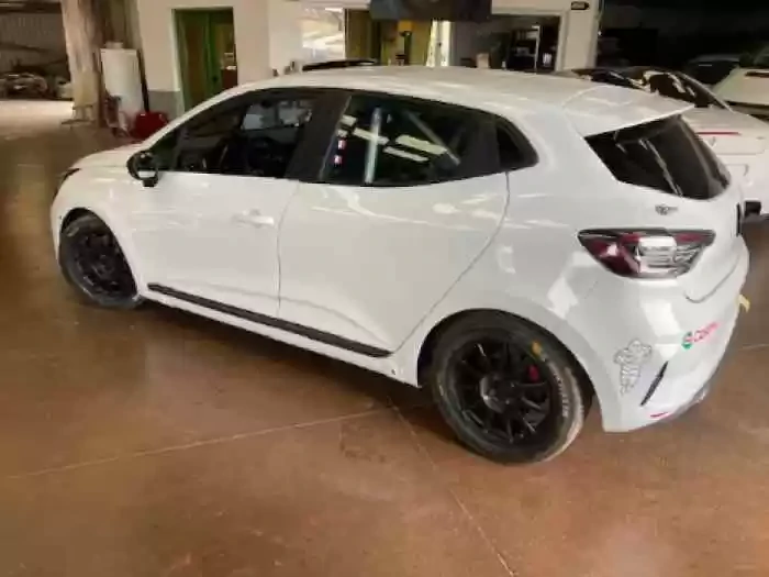 Vend Clio RC5 kit terre et asphalte