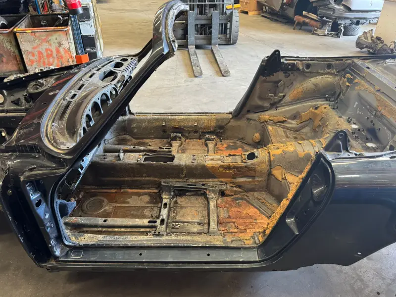 1990 Porsche 964 Carrera 4 Cabrio 3.6 body