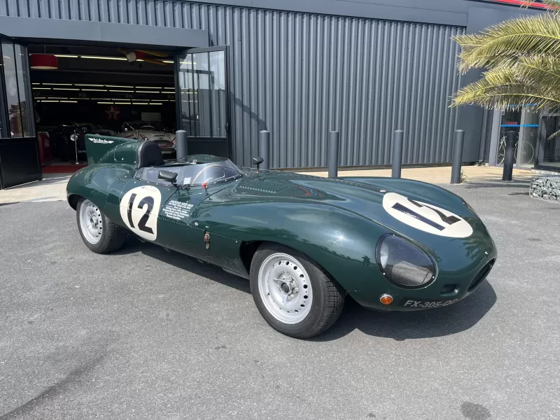 Jaguar D-Type replica