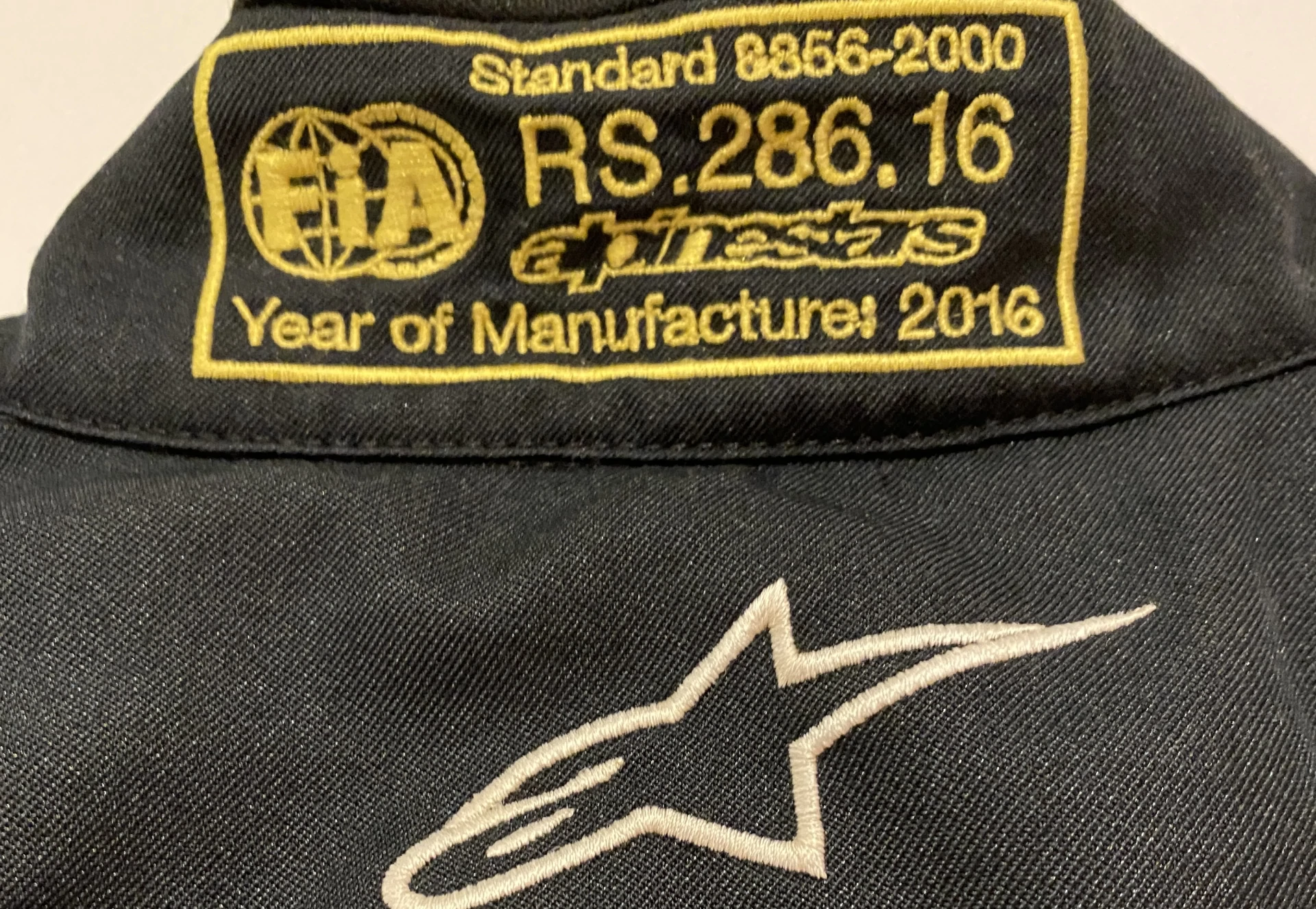 Combinaison Alpinestars homologuée Fia