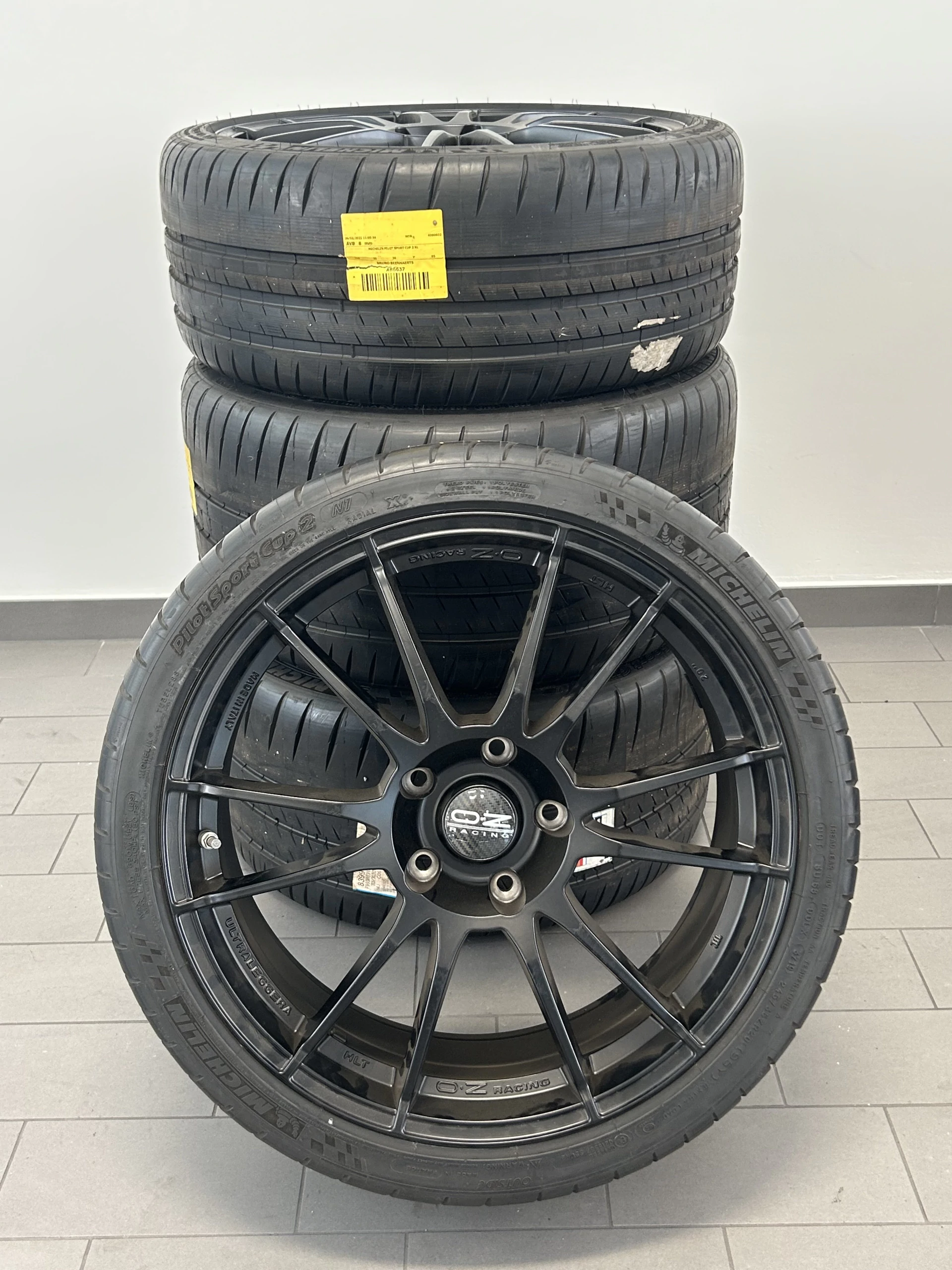 O.Z Racing Ultraleggera 20" wheels