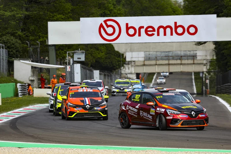Clio Cup 5 circuit rental