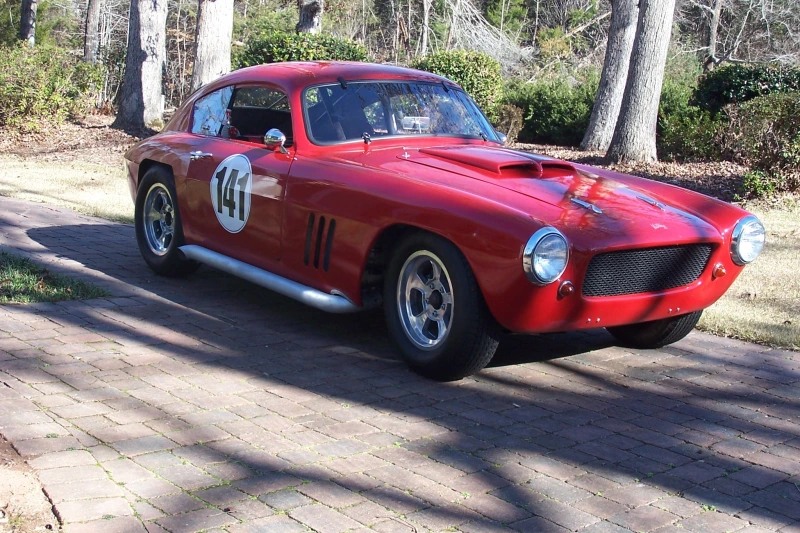 Vintage Racing - 1957 Victress C2 Coupe