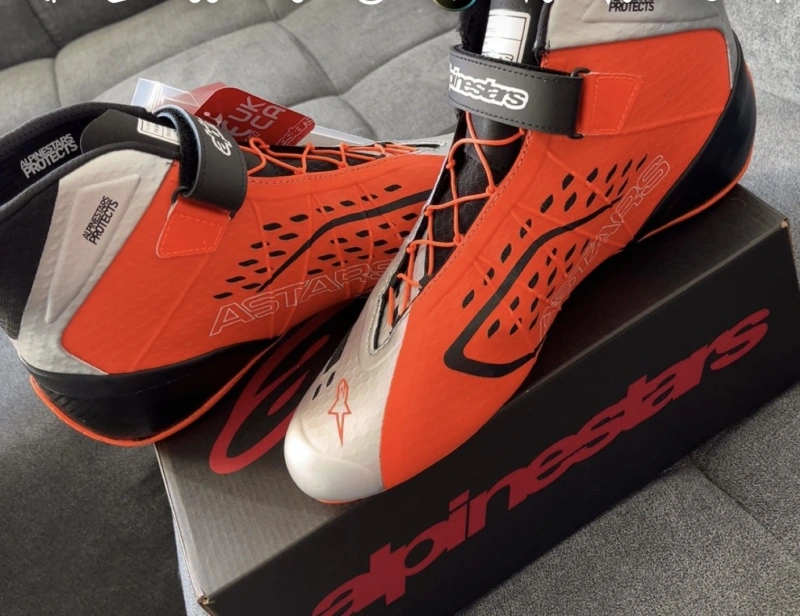 Chaussures Alpinestars v3 f1 neuve homologuées