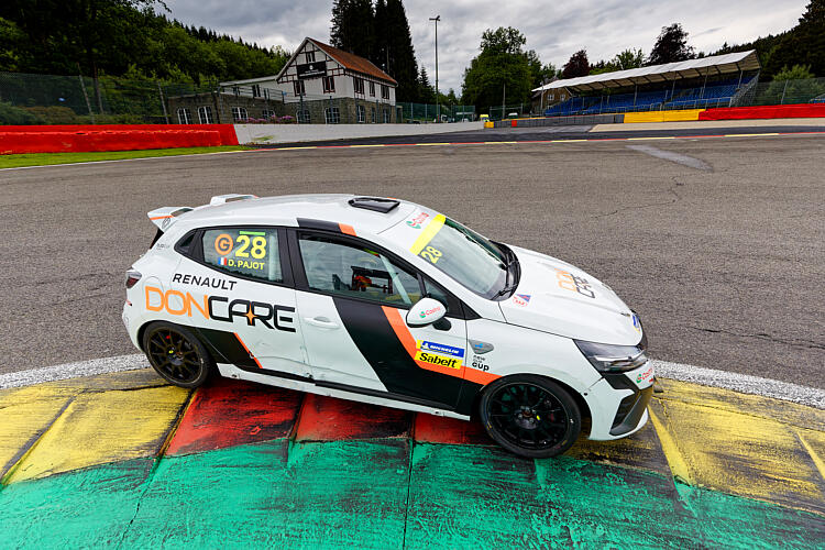 Clio Cup 5 circuit rental