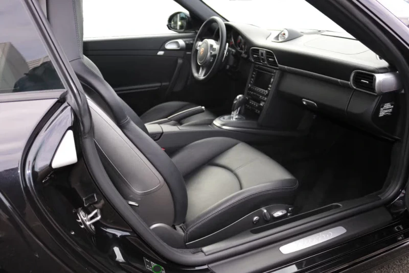 Rare with only 12Mkms - PORSCHE 997 Turbo 500 hp