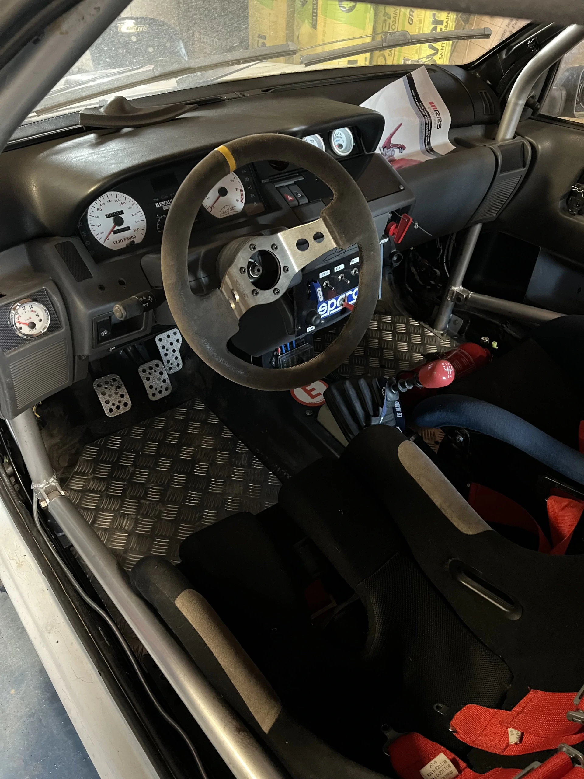 Caisse Clio 16s (sans moteur)