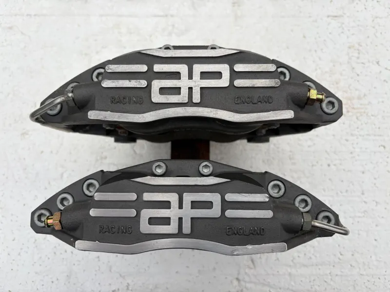 2 étriers AP Racing CP3344 4 pistons neufs – 309 Gr A / 106 / AX VHC