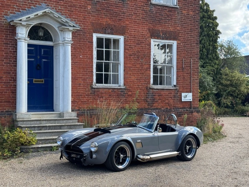 COBRA BY DAX 5.7 V8 Avec 427Hardtop amovible