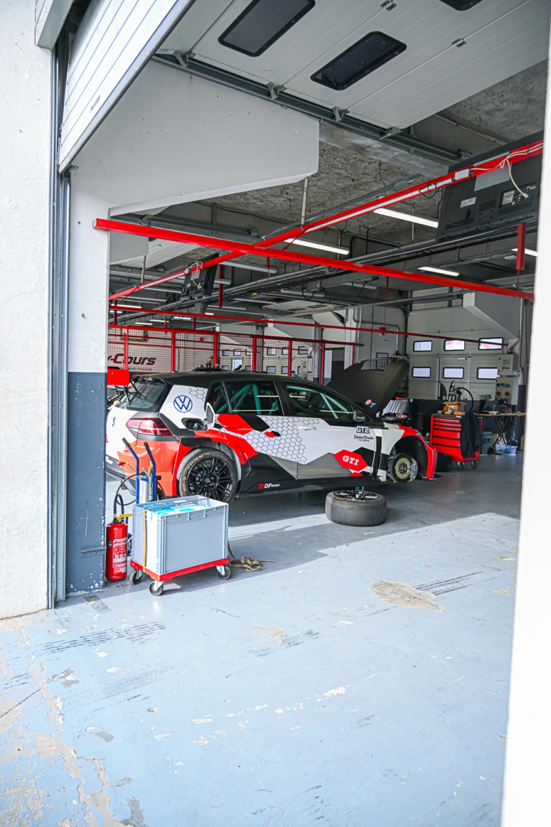Location GOLF GTI TCR – Trackday & Compétition – À partir de 3 900€