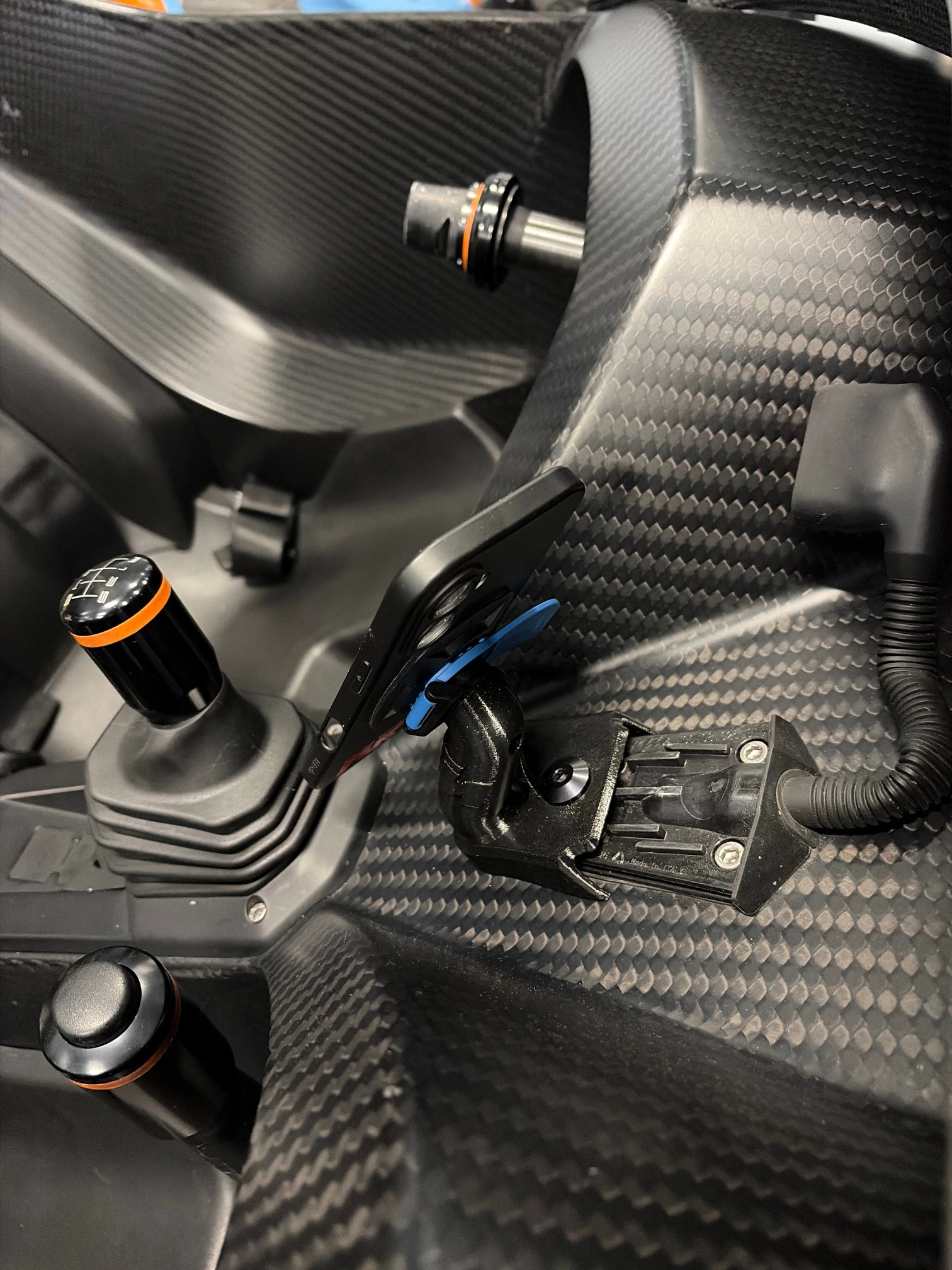 Multi-purpose quad-lock bracket for KTM X-BOW – photo 2
