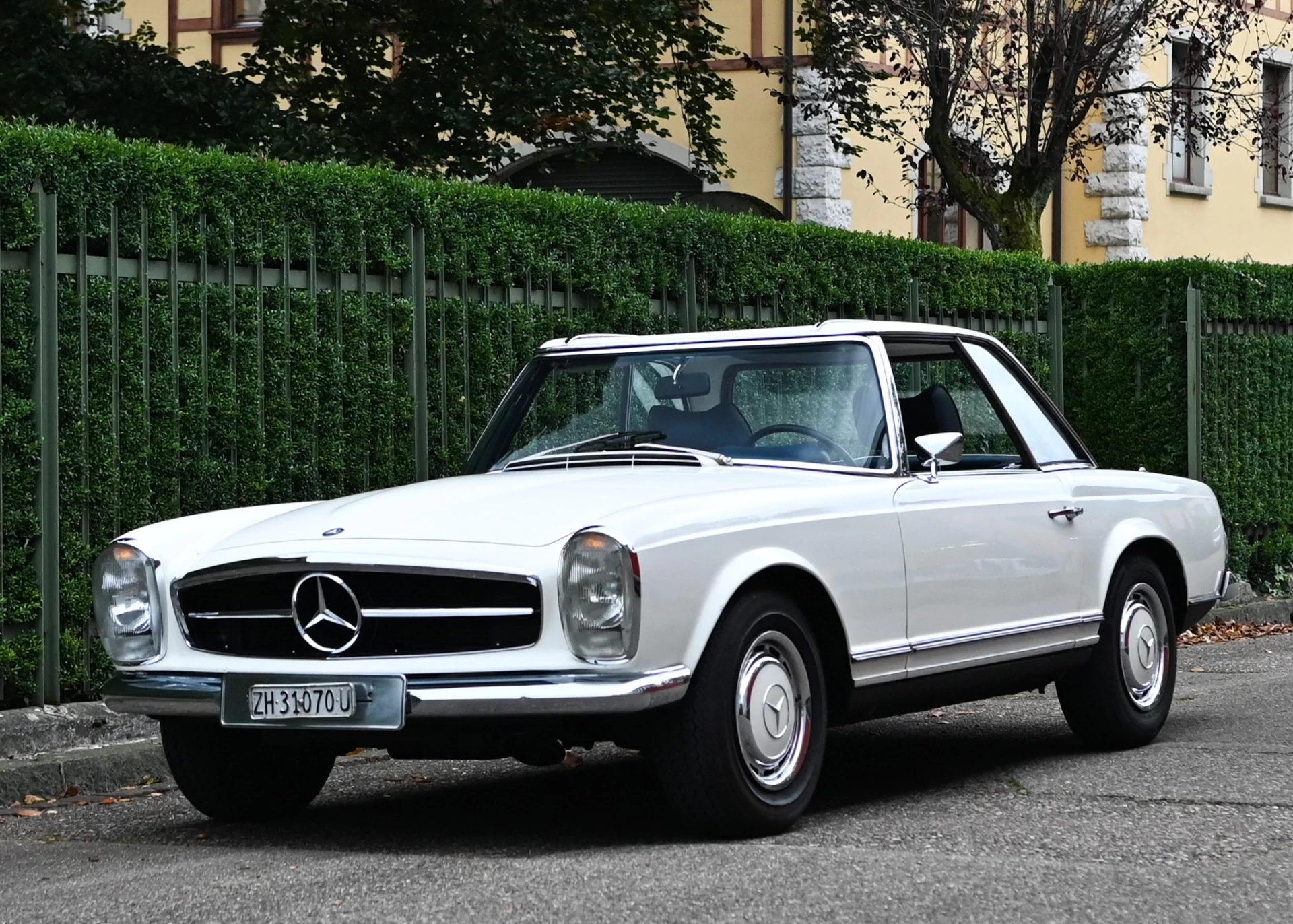 Mercedes-Benz 280 SL Pagoda, 4-Speed manual