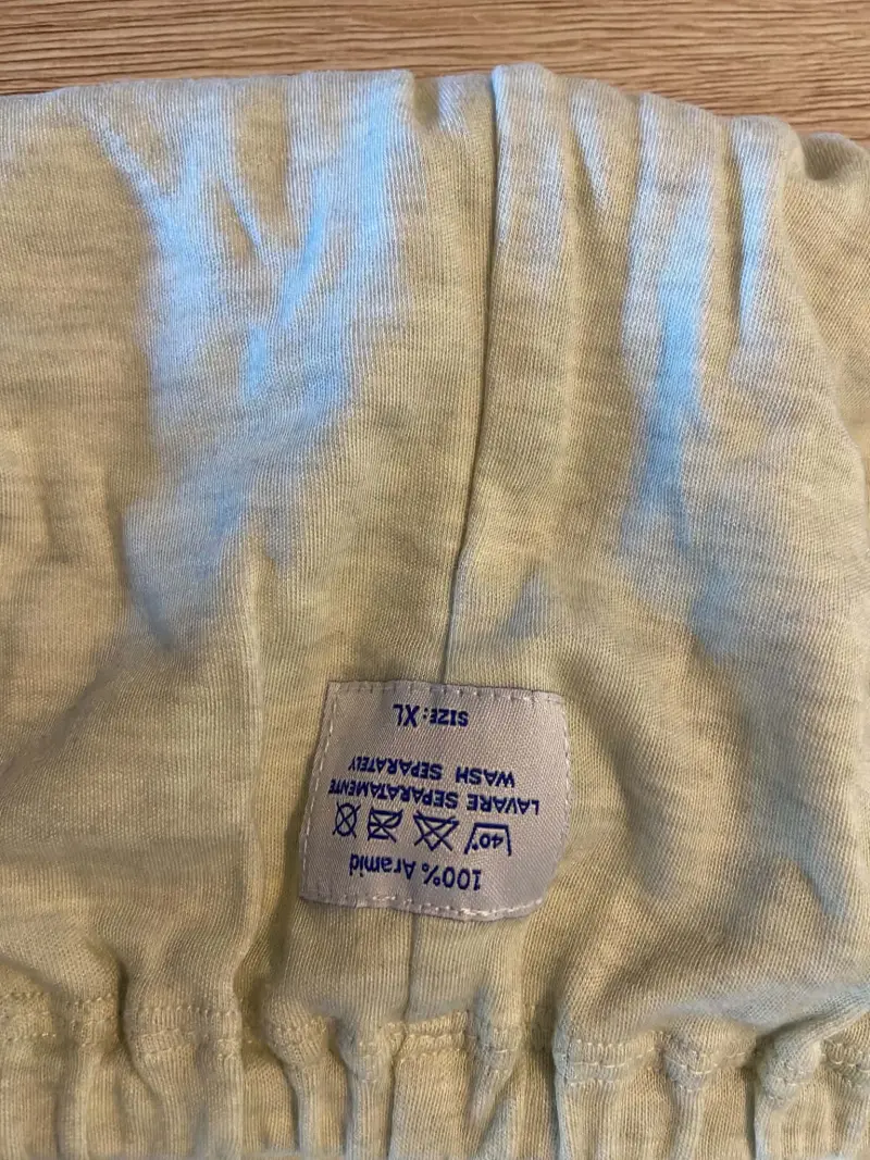 Flame-retardant trousers