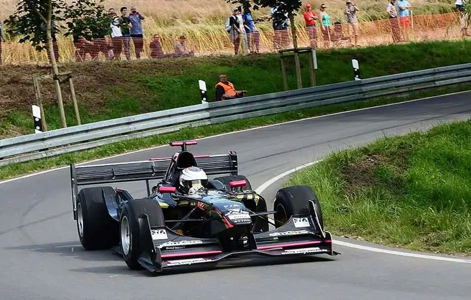 LOLA B 02/50 F3000 – photo 4