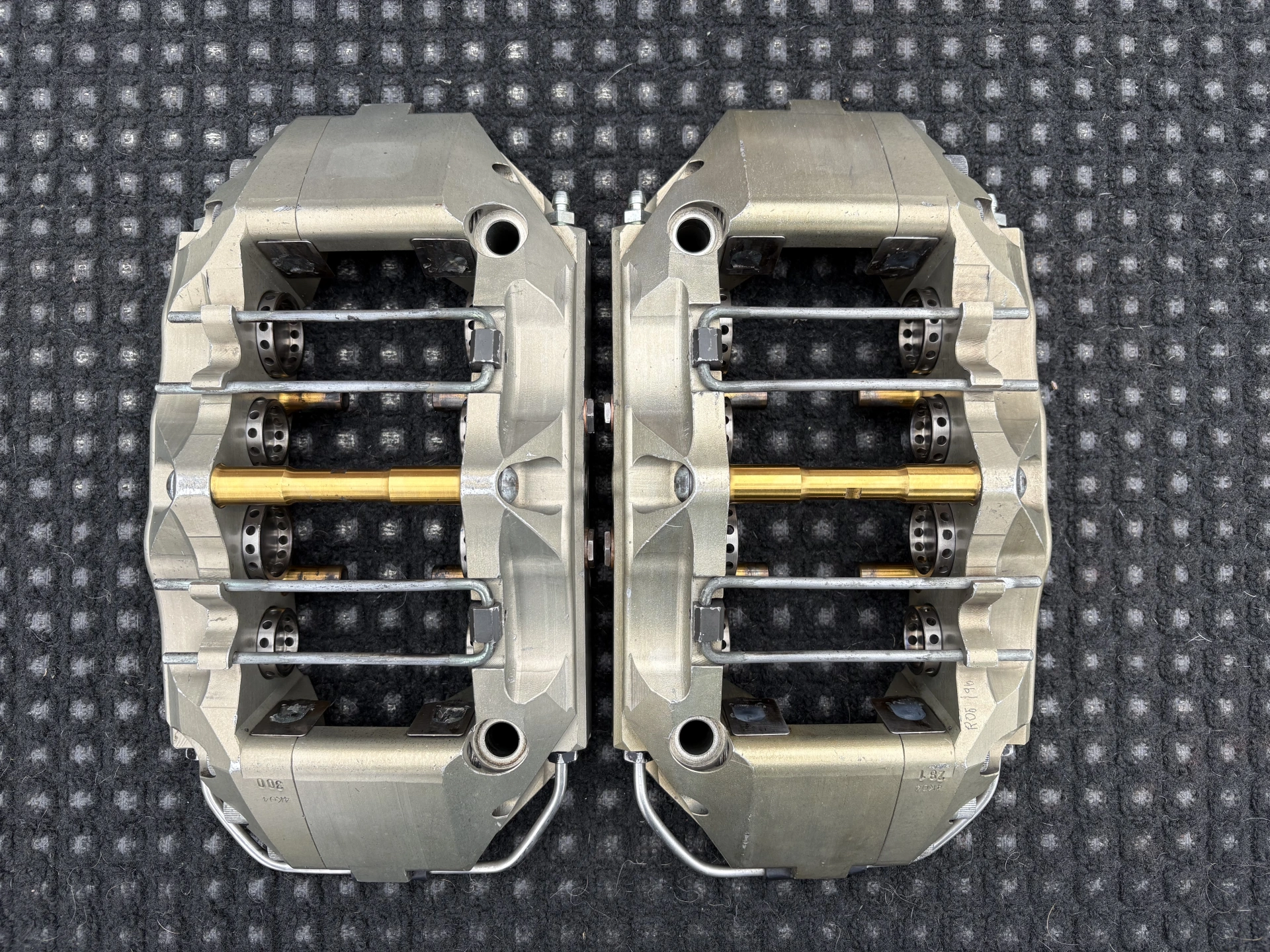 2 overhauled Brembo 8-piston calipers - 306 Maxi, Escort Cosworth Gr A, Mégane Maxi, Evo, VHC – photo 2