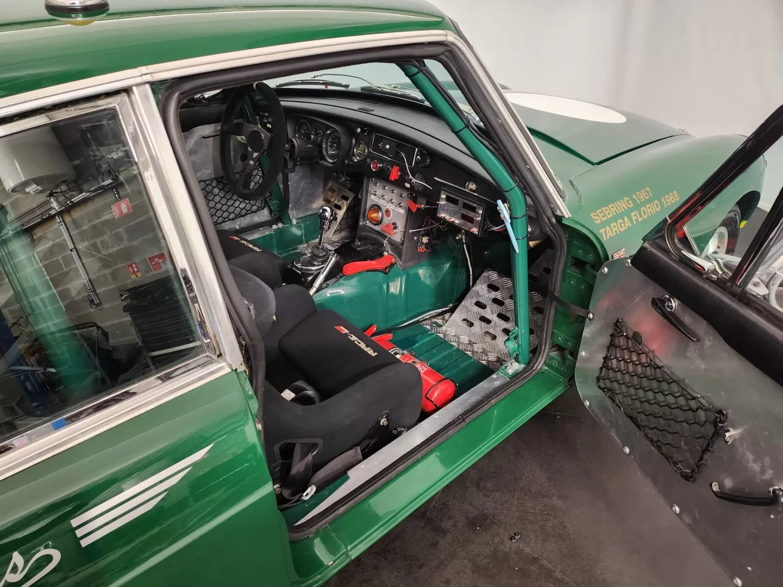 Classified MGB GT
