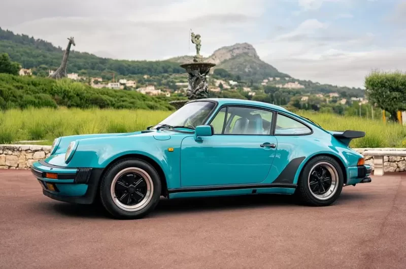 PORSCHE 911 TURBO