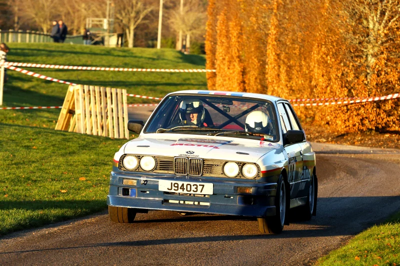 Voiture de rallye E30