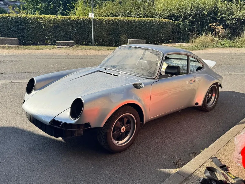 Porsche 911 T 1973 – 71494km - Réplique RSR – À remonter