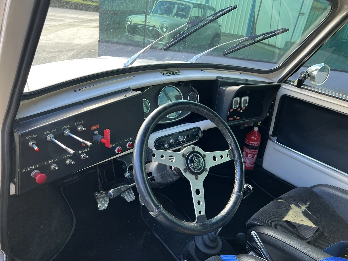AUSTIN MINI – photo 3