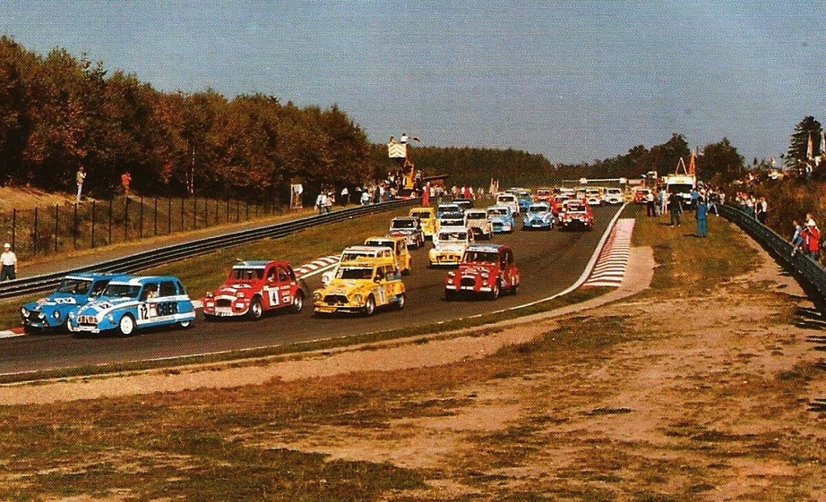 Départ des 24h 2cv en 1986 sur le circuit de Spa en Belgique