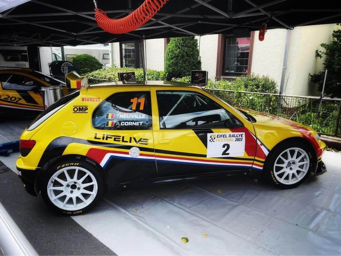 Thierry Neuville's 306 Maxi Kit Car