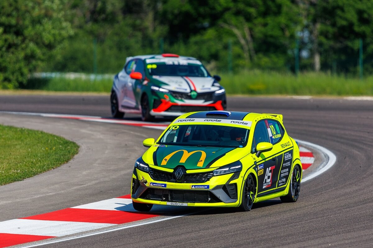 Clio Cup Series at Dijon-Prenois