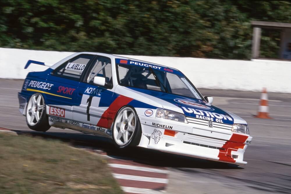 Laurent Aiello driving the 405 Supertourisme