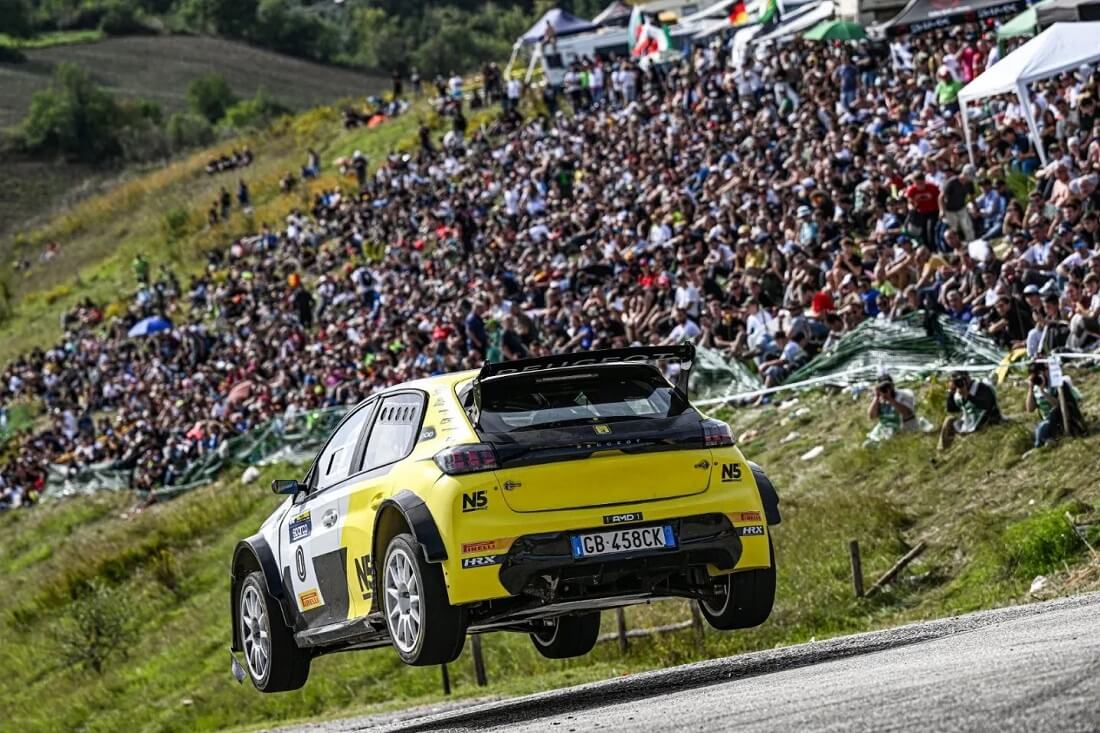 Peugeot 208 N5 Rally - Big Jump