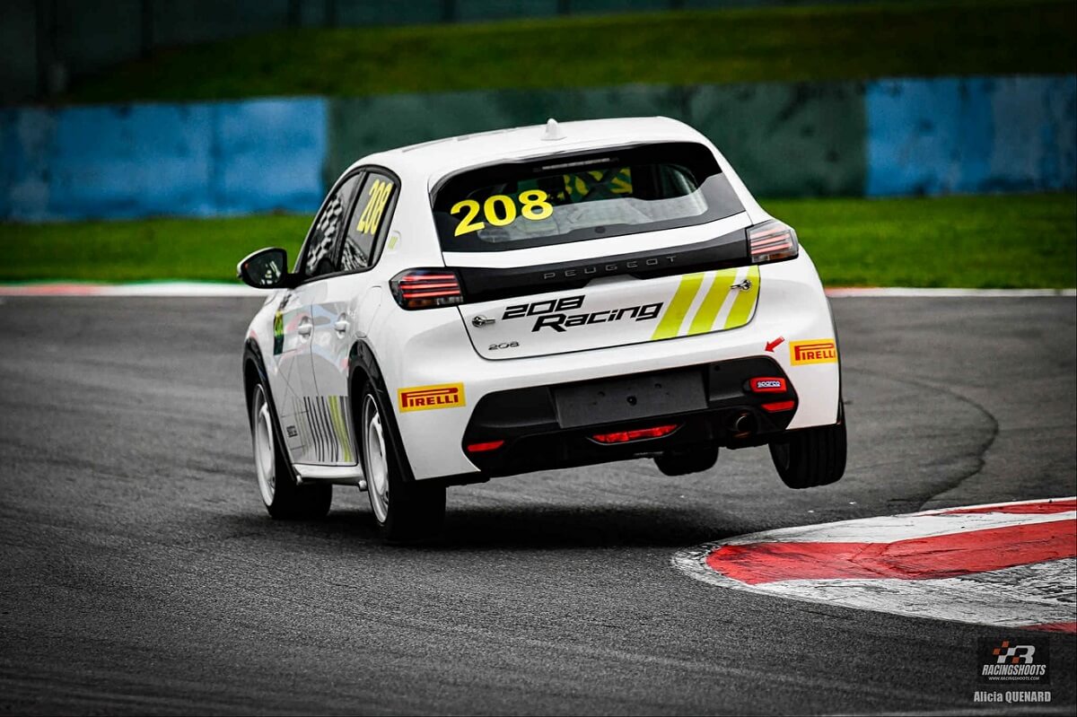 Peugeot 208 Racing TC6 in Trophée Tourisme Endurance