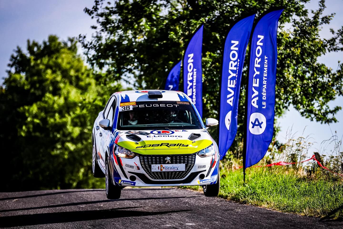 sponsored car image