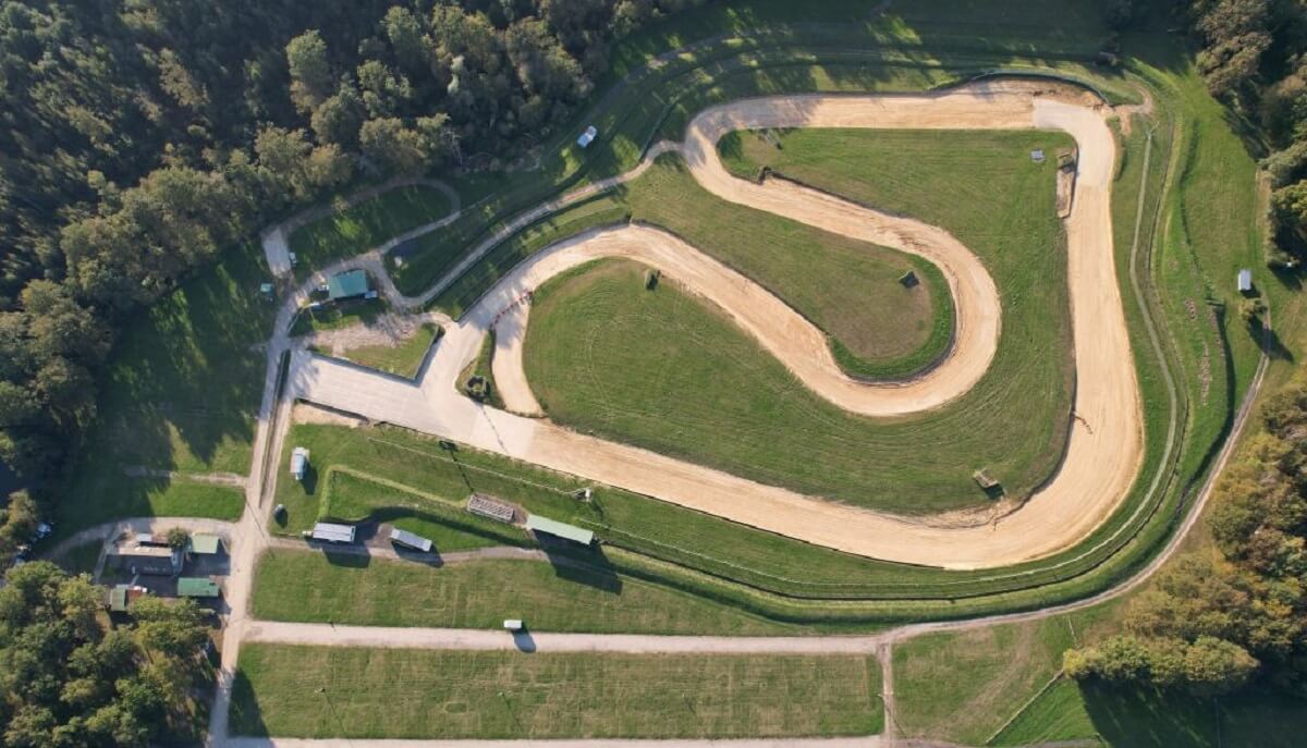 L'ancien circuit terre de Allogny / Bourges (Cher)