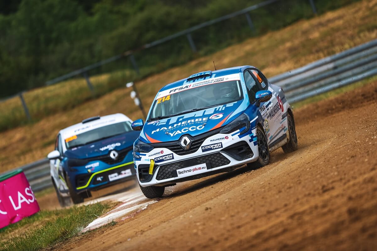 Junior Championship Clio RX in action on the Tourneix circuit in Châteauroux