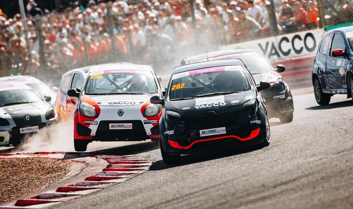 Start of the Twingo R1 RX cars in the Women’s Rallycross Cup