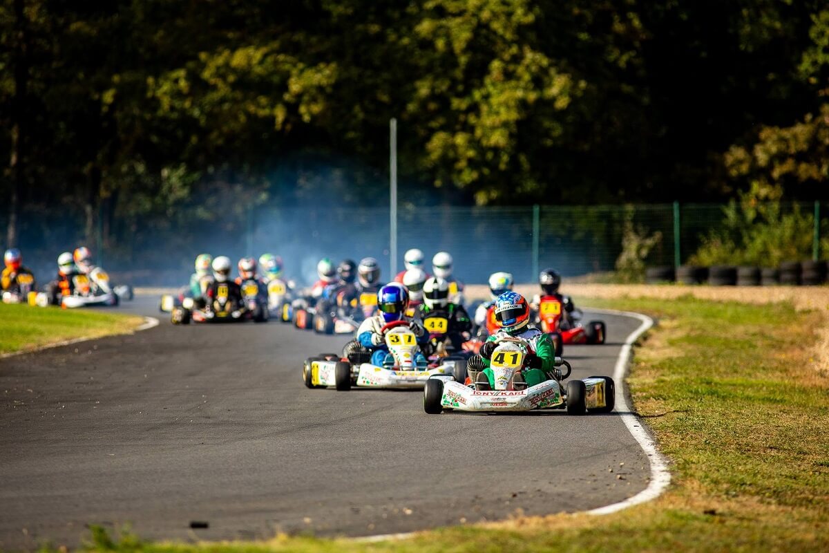 Start of a Formula 20,000 race - Historic 100cc kart