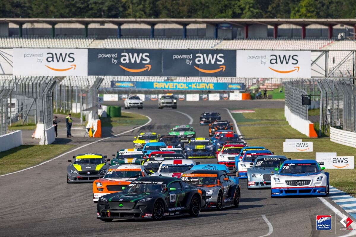 Start of the Mitjet 2L race in the Northern Europe trophy