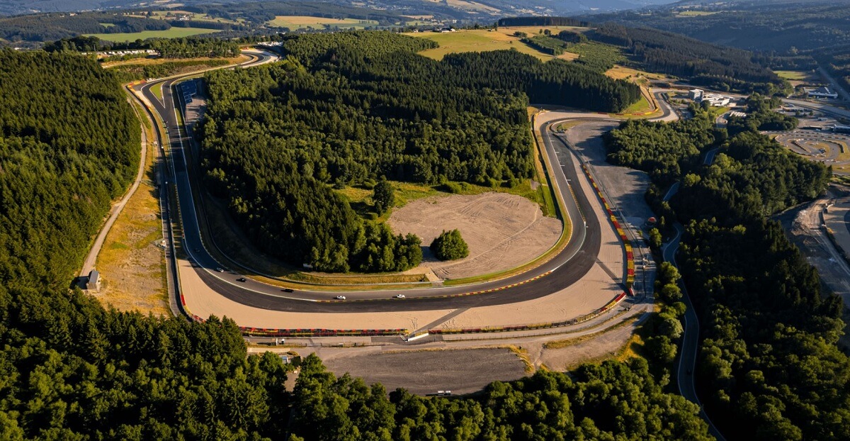 Le double gauche du circuit de Spa en Belgique