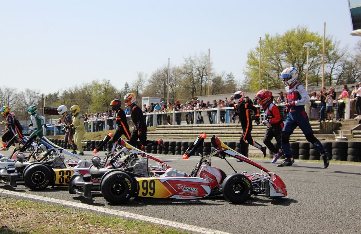 Départ d'une course d'endurance KFS