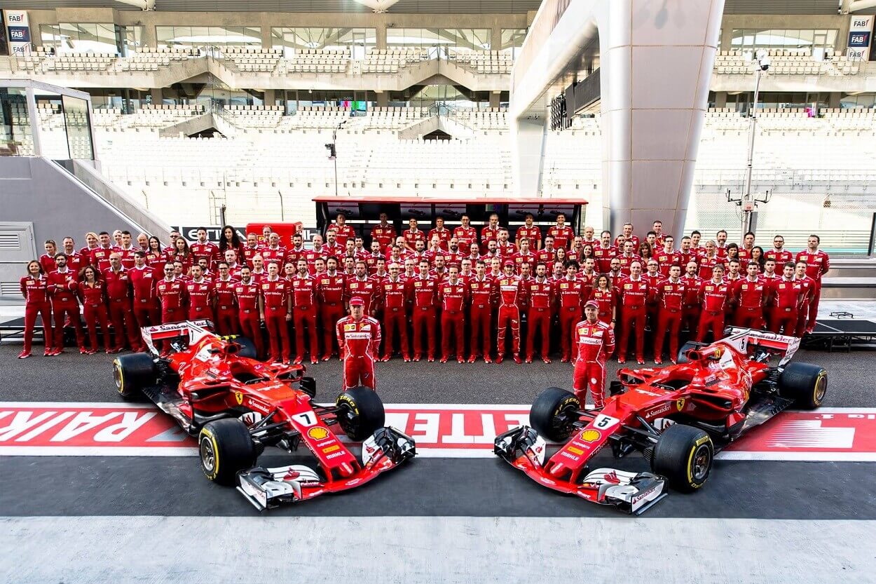Group photo of the Ferrari F1 team