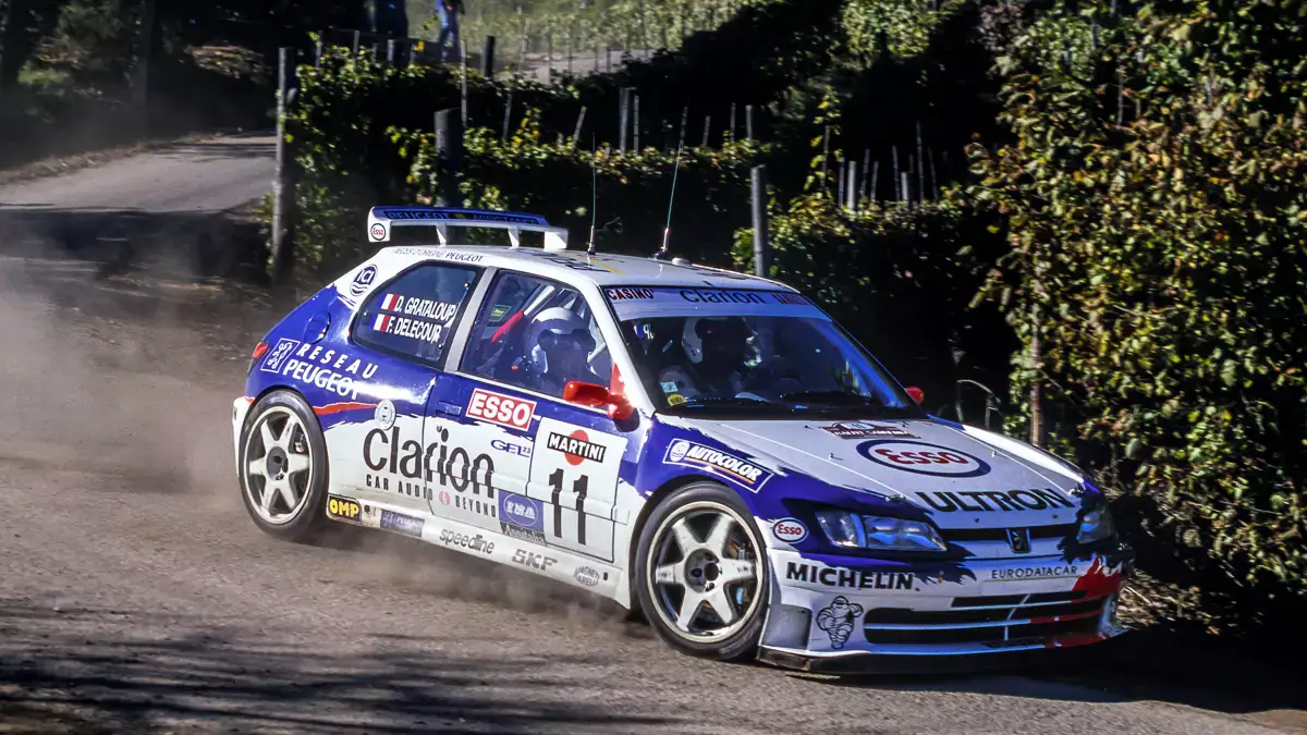 François Delecour driving his 306 Maxi