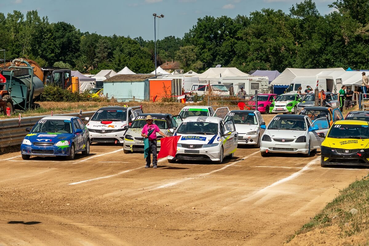 Grille de départ d'une course de Fol'Car