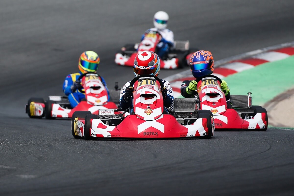 Kart électrique Rotax E20 en piste lors d'une course