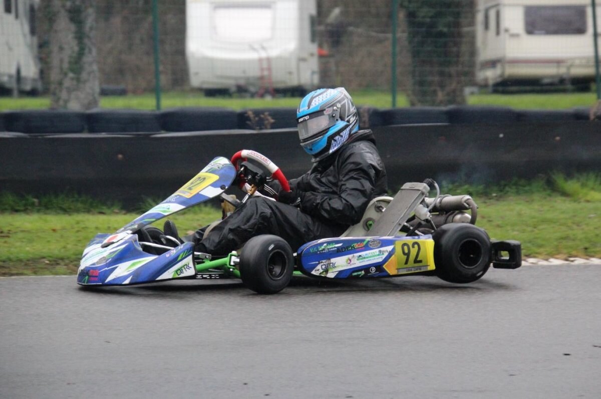 Course KFS sous la pluie - Pneus pluie interdits !